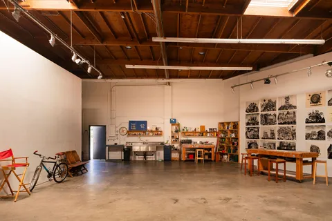 $1,995,000 | 2860 Glenview Avenue, Los Angeles, CA 90039