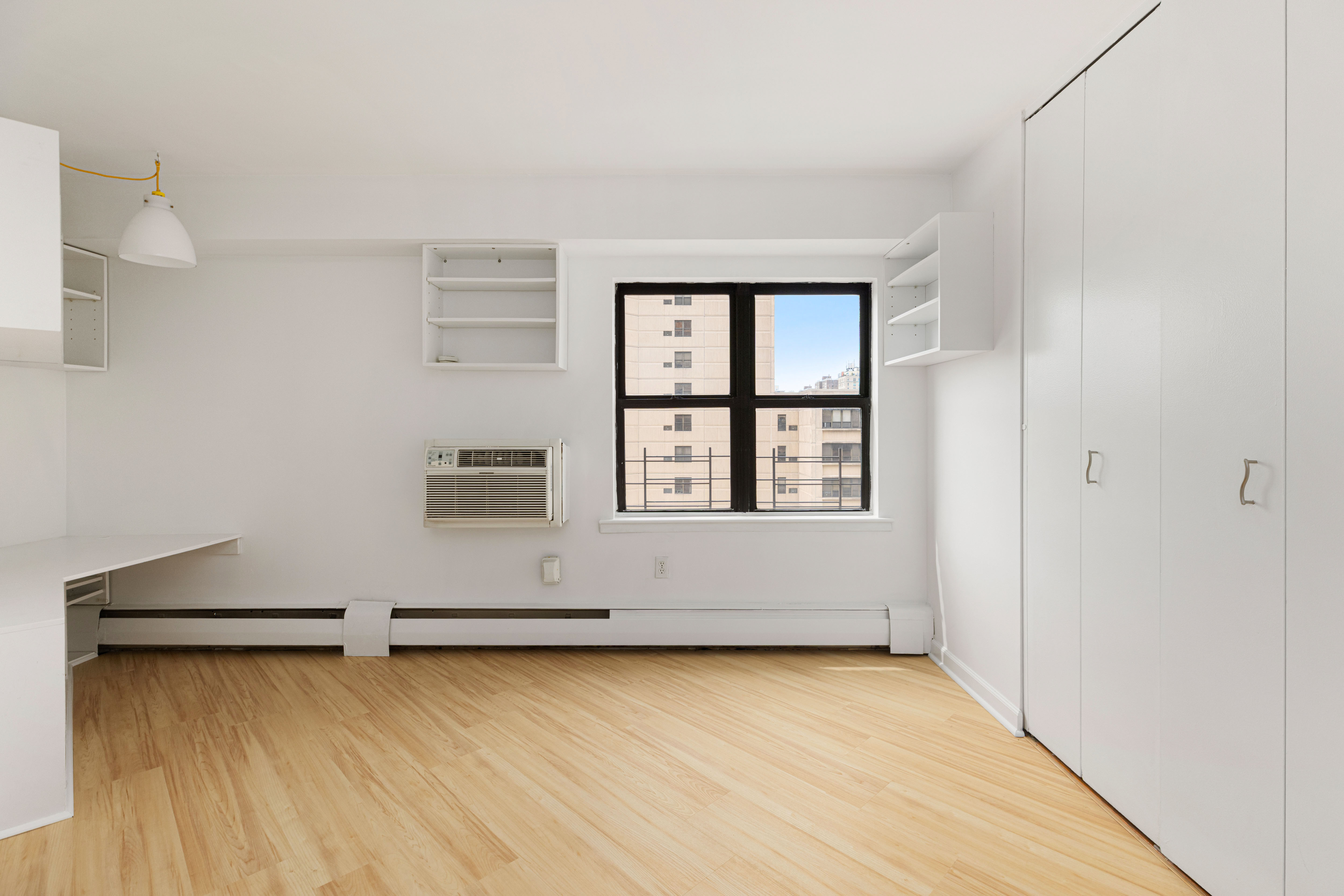 301 West 110th Street, Unit 8J Manhattan, NY 10026 - Photo 6 of 9