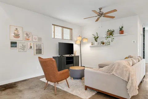 $575,000 | 6542 East Lovers Lane, Dallas, TX 75214