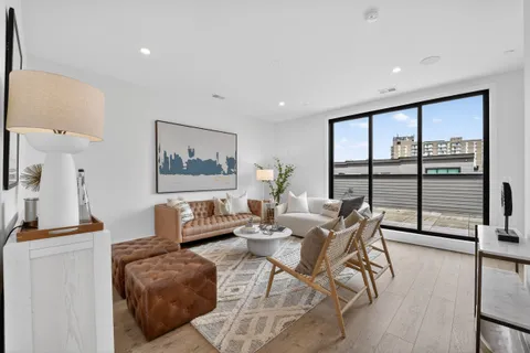 $1,999,950 | 5348 Zenith Overlook, Bethesda, MD 20816