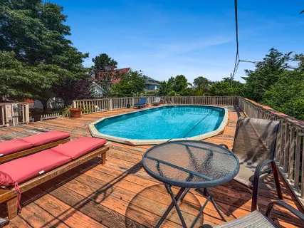 $1,498,000 | 5007 Surf Avenue | Seagate