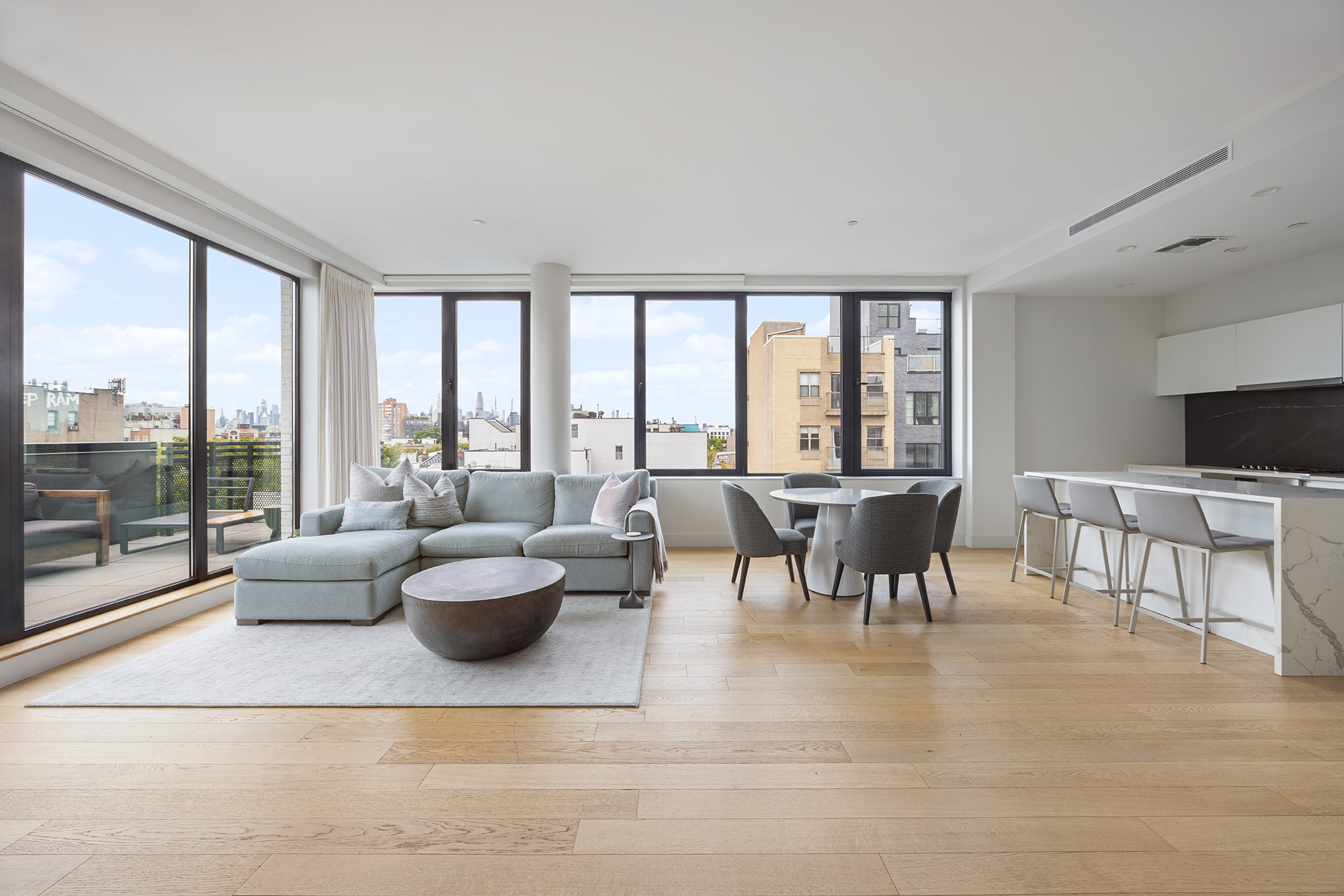 650 Metropolitan Avenue, Unit PH5 Brooklyn, NY 11211 - Photo 4 of 14