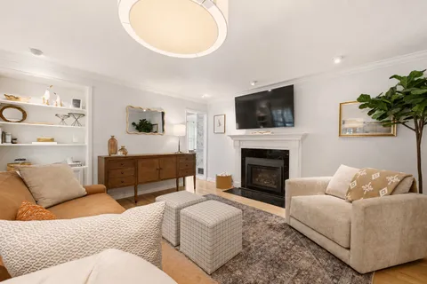 $2,500,000 | 5136 Macomb Street Northwest, Washington, DC 20016