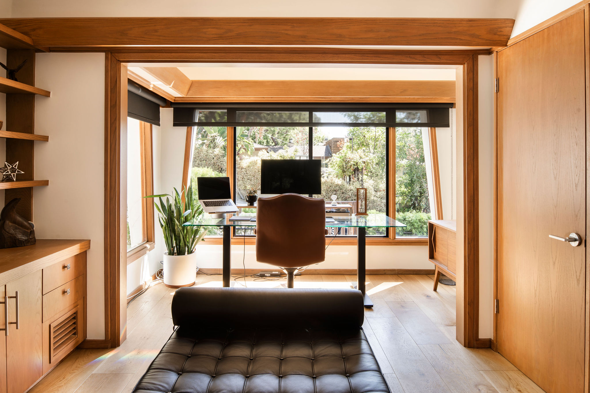 2371 Cove Ave Los Angeles, CA 90039 - Photo 19 of 43