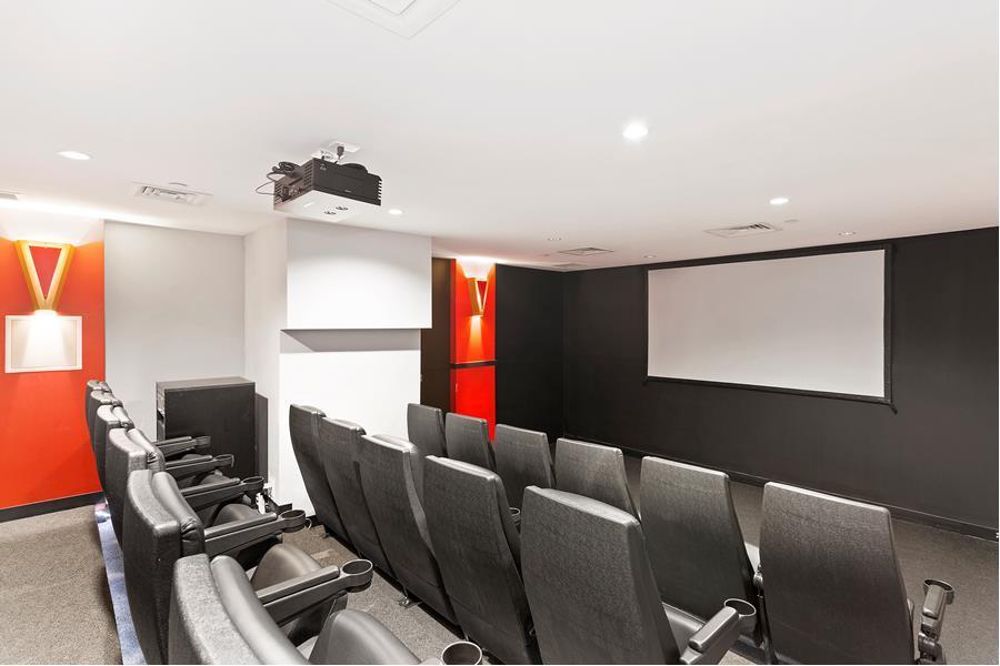 635 West 42nd Street, Unit 2H Manhattan, NY 10036 - Photo 17 of 18