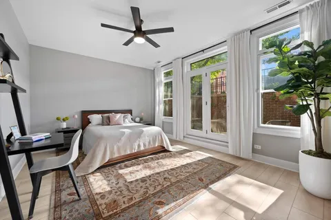 $875,000 | 3806 North Damen Avenue, Unit 1, Chicago, IL 60618