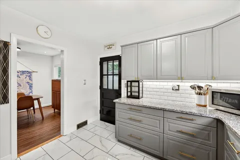 $350,000 | 2225 Ashley Road, Charlotte, NC 28208