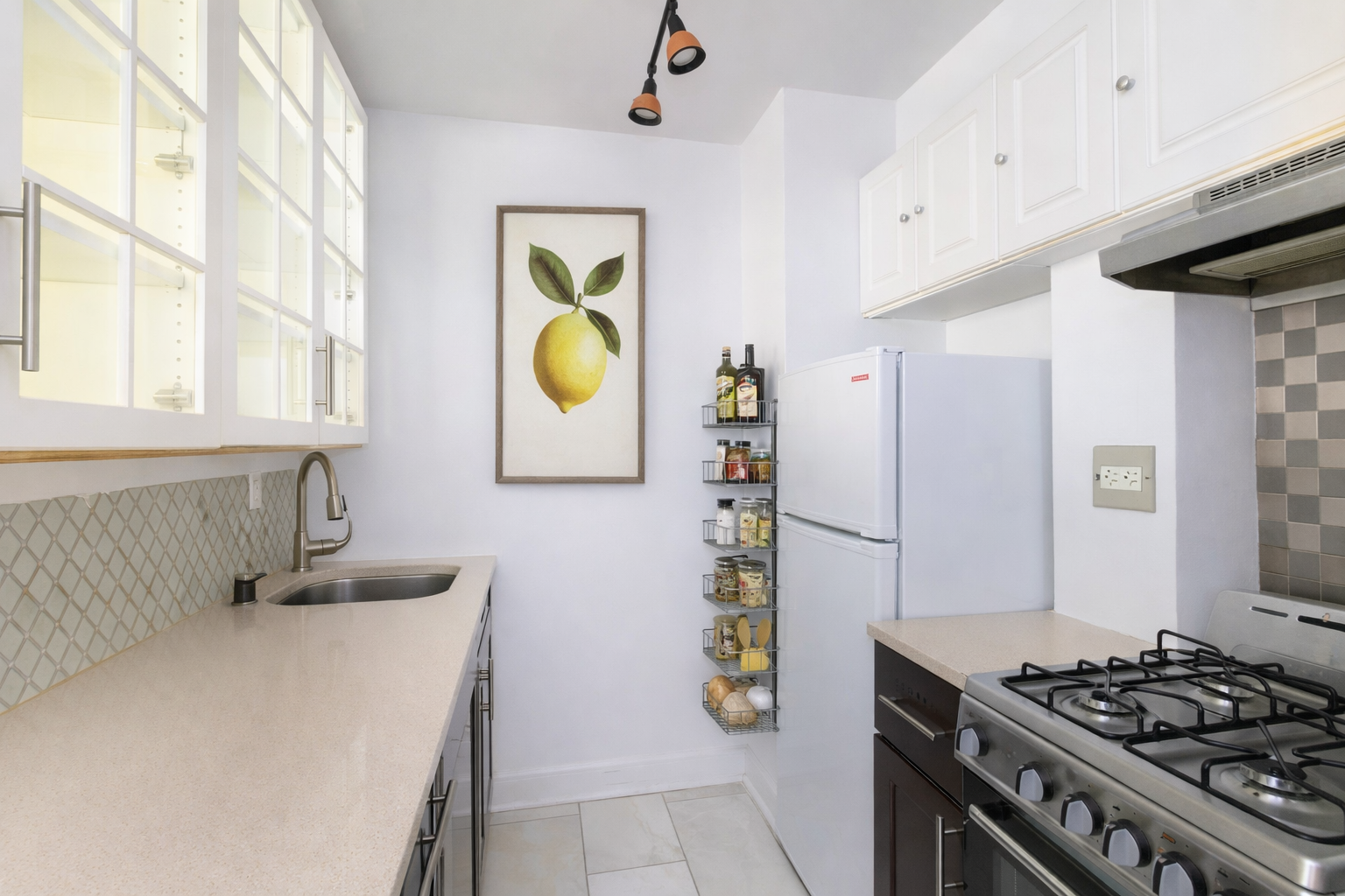 220 East 60th Street, Unit 10A Manhattan, NY 10022 - Photo 3 of 7