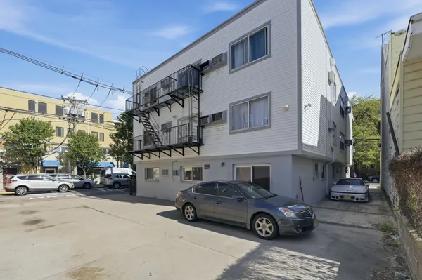 $2,250,000 | 325 39th Street, Union City, NJ 07087