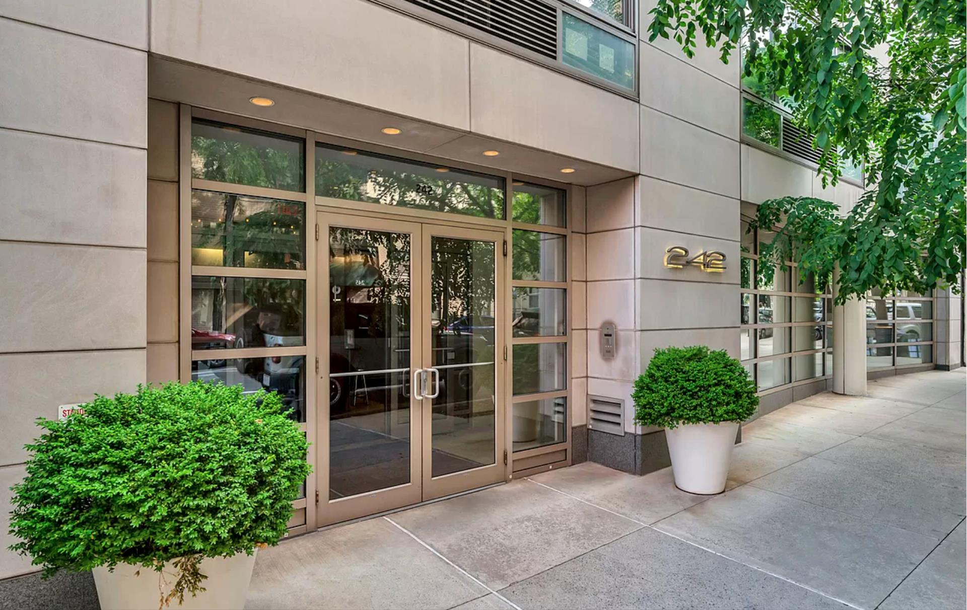 242 East 25th Street, Unit 9A Manhattan, NY 10010 - Photo 7 of 11