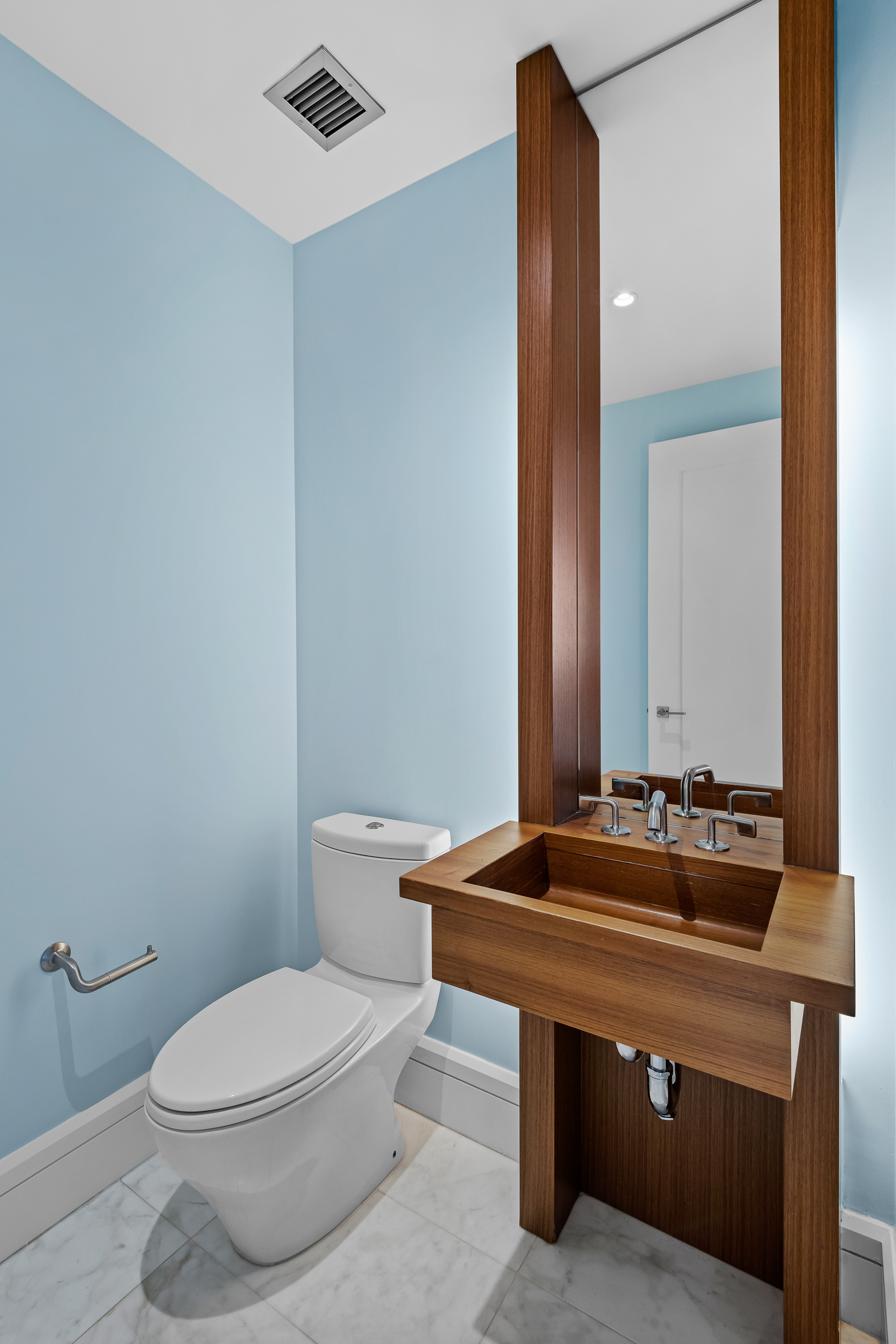 60 Riverside Boulevard, Unit 2402 Manhattan, NY 10069 - Photo 4 of 17