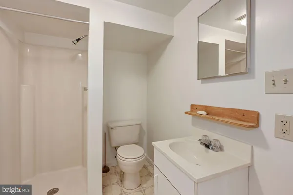 $5,495 | 3808 Veazey Street Northwest, Washington, DC 20016