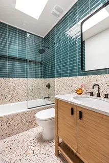 a bath room with a sink