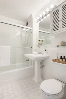 $1,350,000 | 400 East 90th Street, Unit 7D | Upper East Side