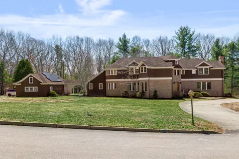 $1,799,999 | 35 River Run, East Greenwich, RI 02818