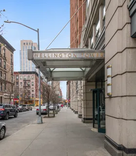 $915,000 | 350 East 82nd Street, Unit 6H | Upper East Side