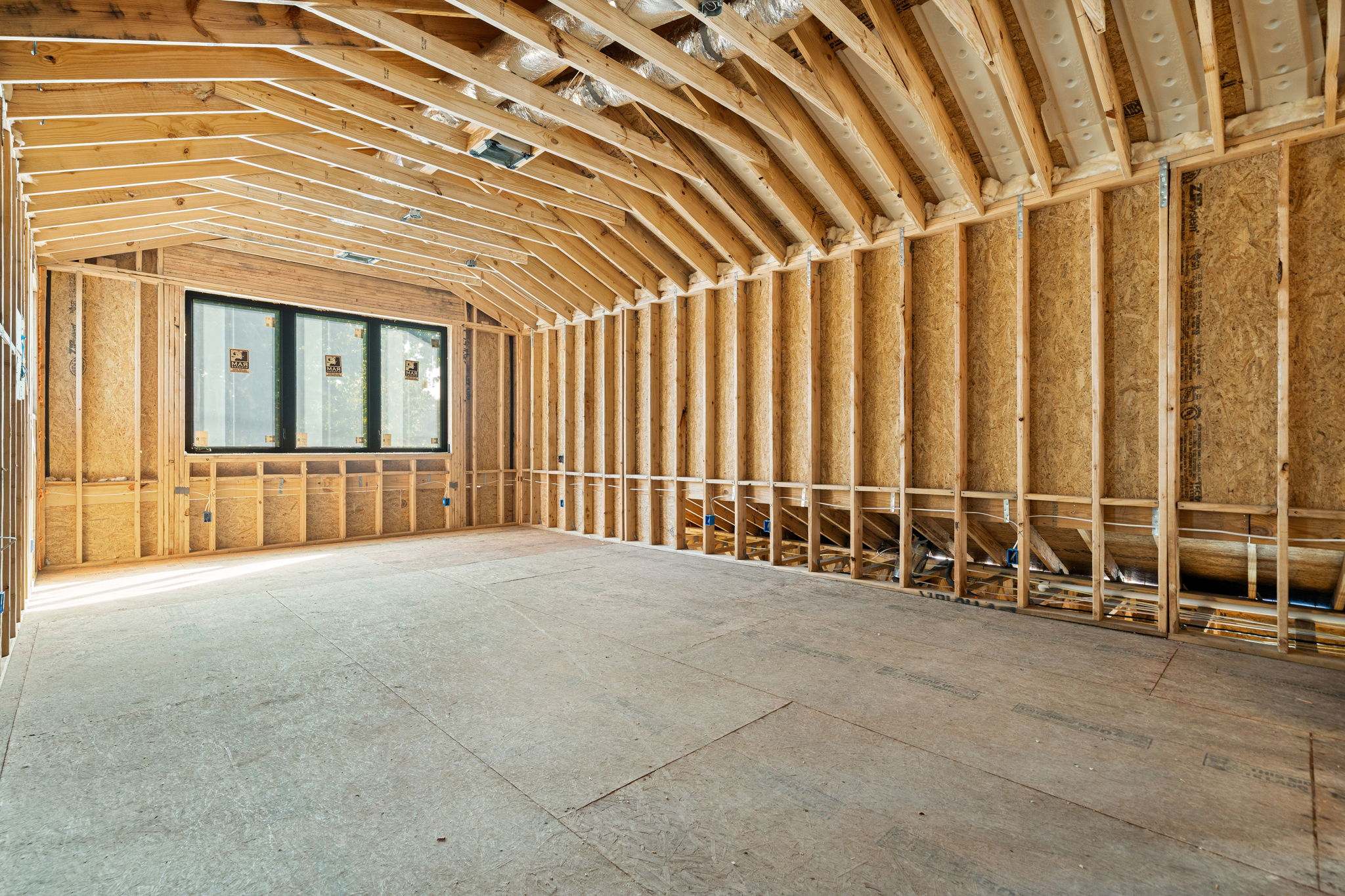 6213 Overbrook Lane Houston, TX 77057 - Photo 13 of 27 an empty room with windows