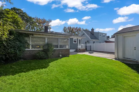 $669,000 | 522 Stewart Avenue | South New York