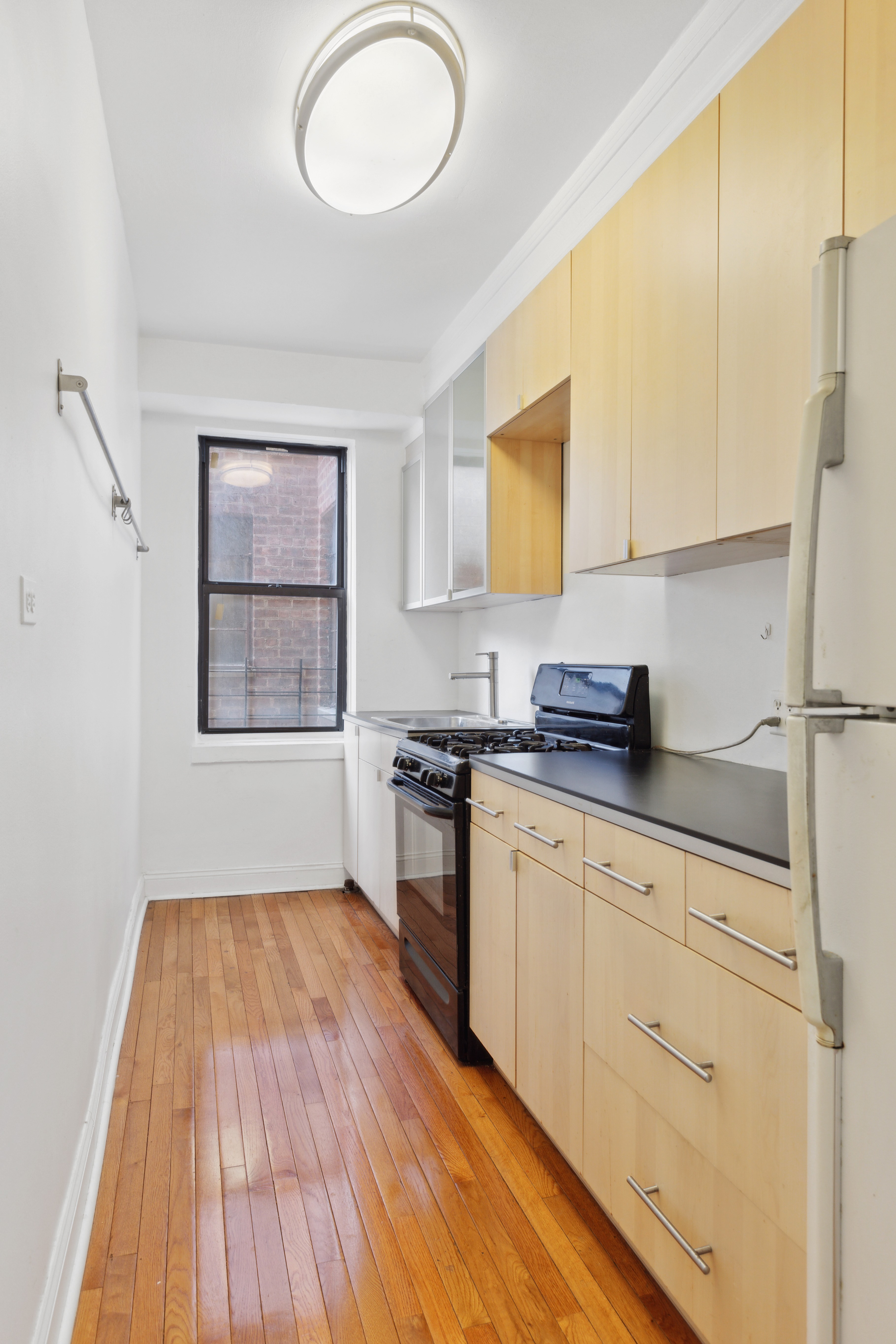 158-18 Riverside Drive West, Unit 5H Manhattan, NY 10032 - Photo 9 of 22