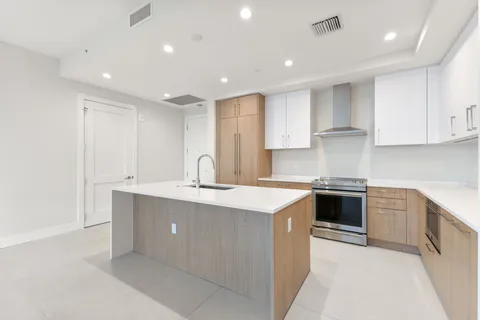 $1,275,000 | 235 1st Avenue North, Unit 1407, St. Petersburg, FL 33701