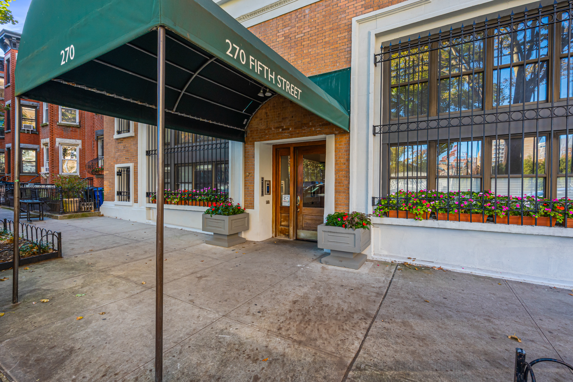 270 5th Street, Unit 4C Brooklyn, NY 11215 - Photo 10 of 11 a view of a building with a garden