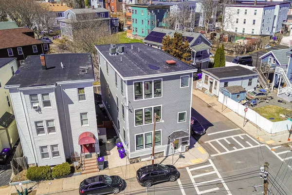 $845,000 | 17 Chestnut Avenue, Unit 3, Jamaica Plain, MA 02130
