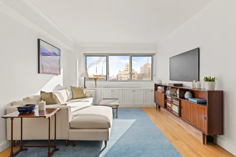 $1,250,000 | 401 East 65th Street, Unit 11HI | Lenox Hill