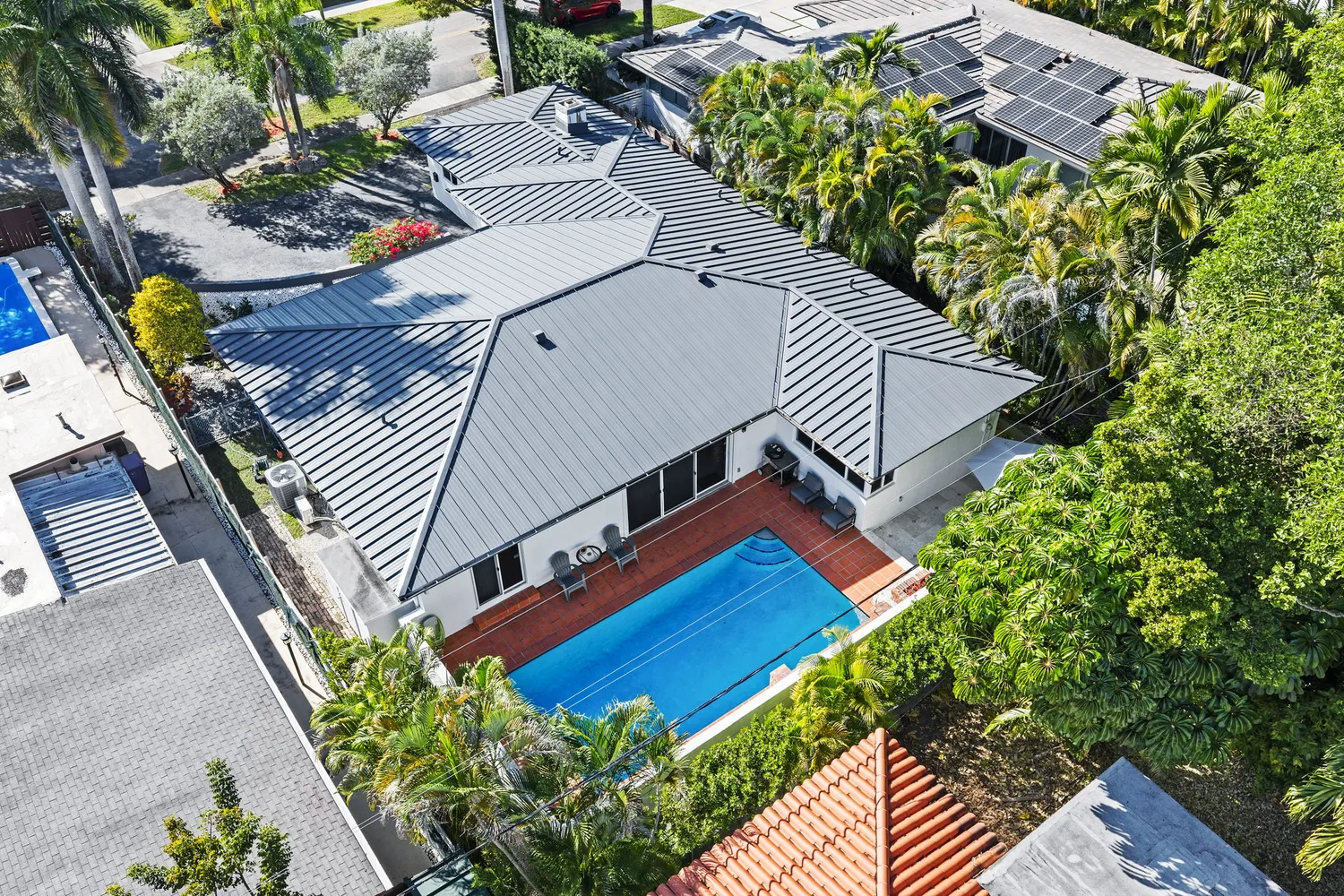 $2,595,000 | 218 Shore Drive South, Miami, FL 33133