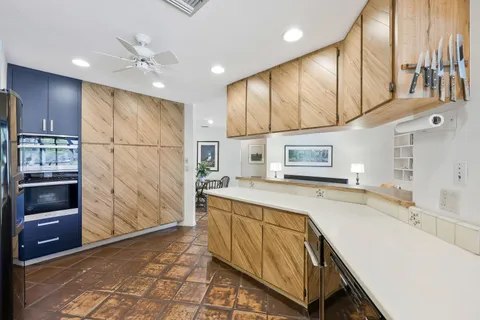 $799,000 | 700 Bald Eagle Drive, Unit 37, Naples, FL 34105