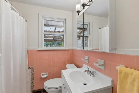 $575,000 | 314 Midfield Drive, Ambler, PA 19002