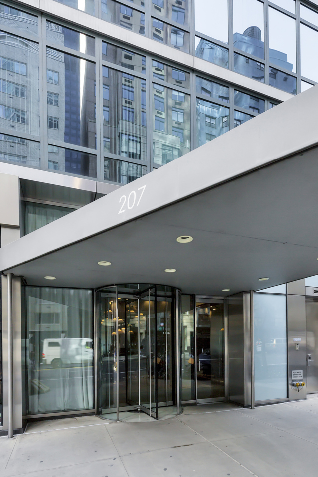 207 East 57th Street, Unit 34A Manhattan, NY 10022 - Photo 16 of 22 a view of a building