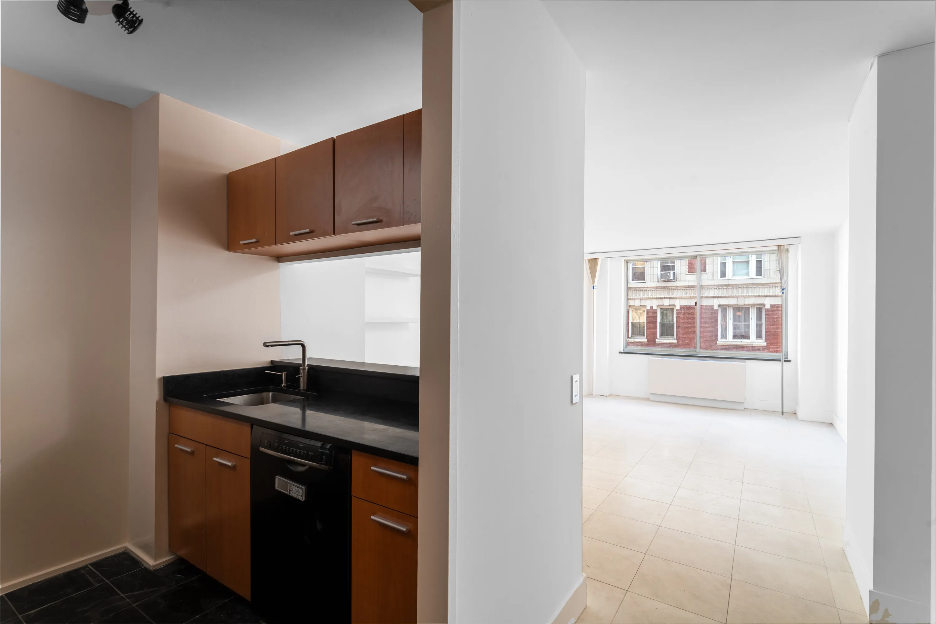 250 West 90th Street, Unit 12G Manhattan, NY 10024 - Photo 8 of 19
