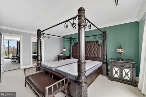 $875,000 | 1300 Army Navy Drive, Unit PH3, Arlington, VA 22202
