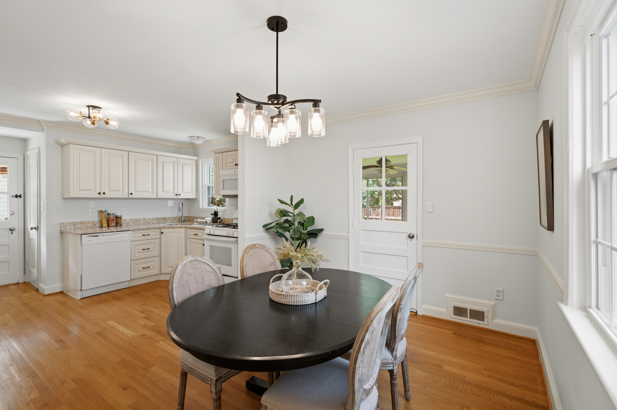 5811 Walton Road Bethesda, MD 20817 - Photo 12 of 54 Gallery Image 12
