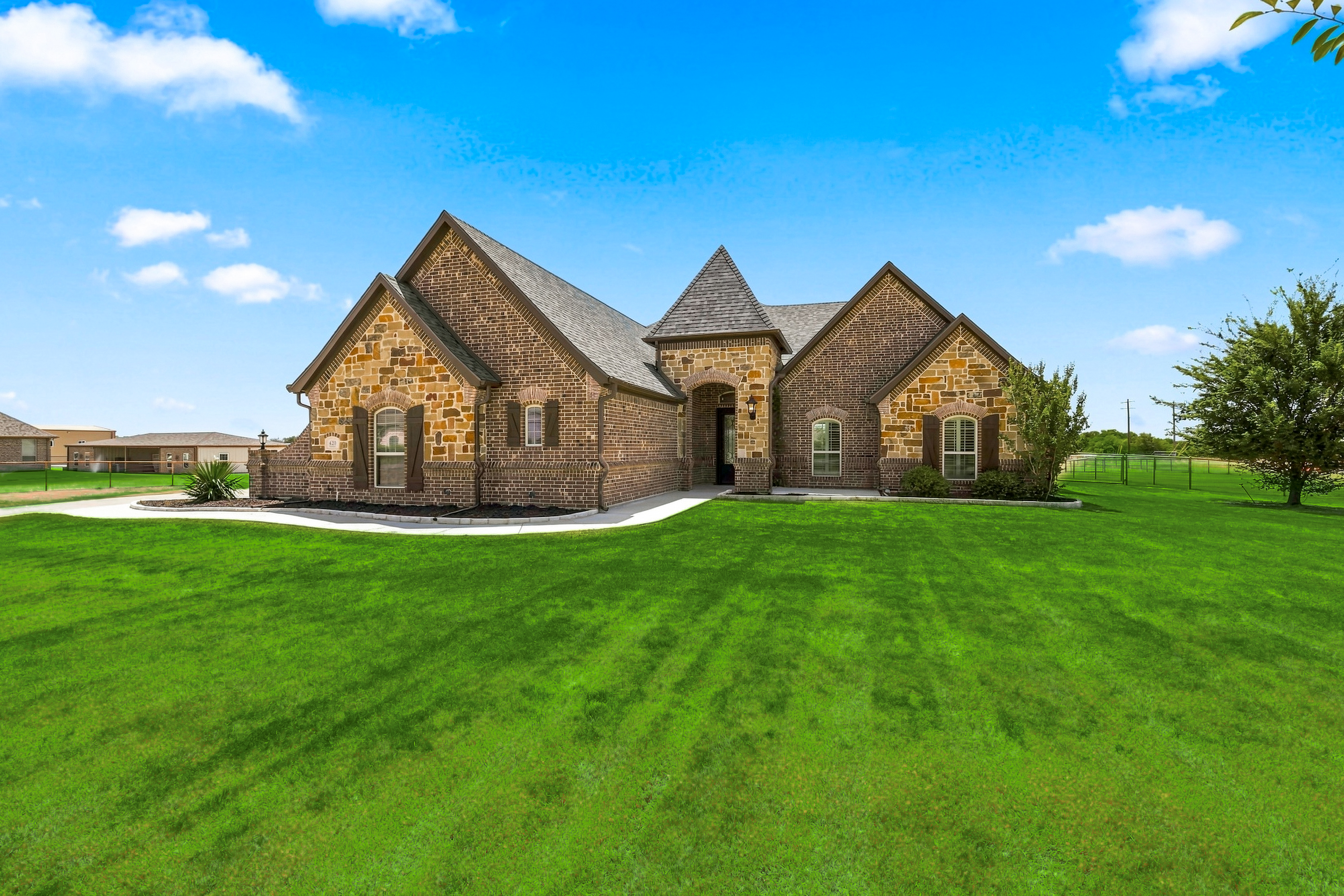 420 Hartley Way Azle, TX 76020 - Photo 3 of 68 Gallery Image 3