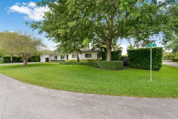 $1,800,000 | 9511 Southwest 93rd Street, Miami, FL 33176
