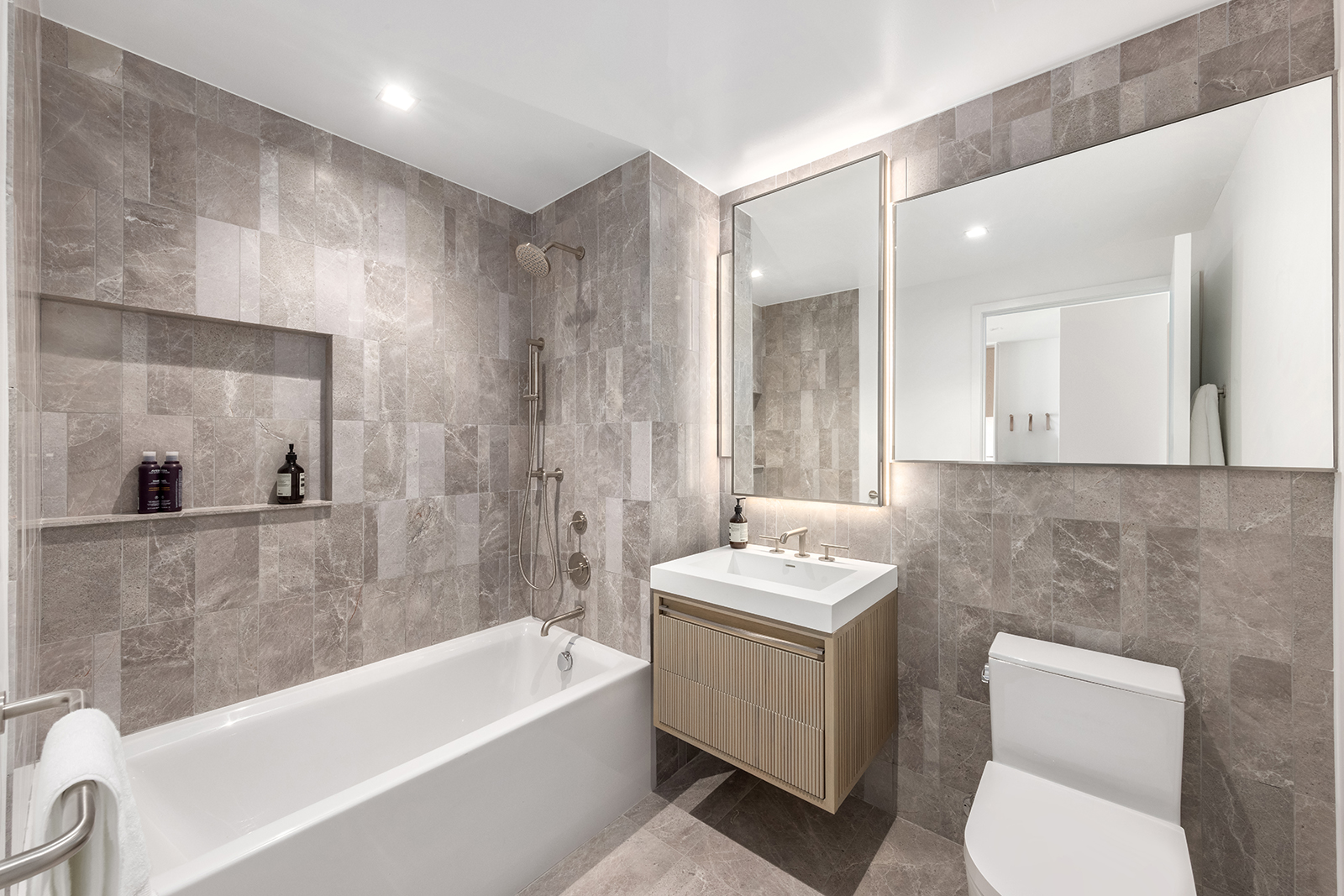 208 Delancey Street, Unit 3J Manhattan, NY 10002 - Photo 7 of 23