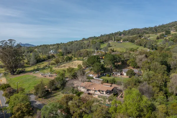 $1,695,000 | 26828 River Road, Cloverdale, CA 95425