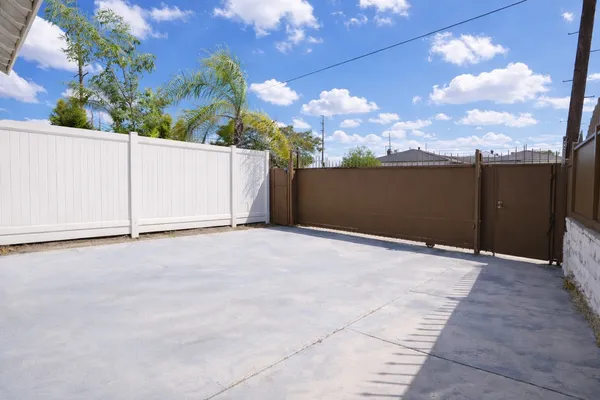 $1,450,000 | 7703 North Hollywood Way, Burbank, CA 91505