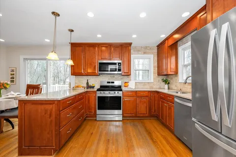 Contact Agent | 14 South Duke Street, Rockville, MD 20850