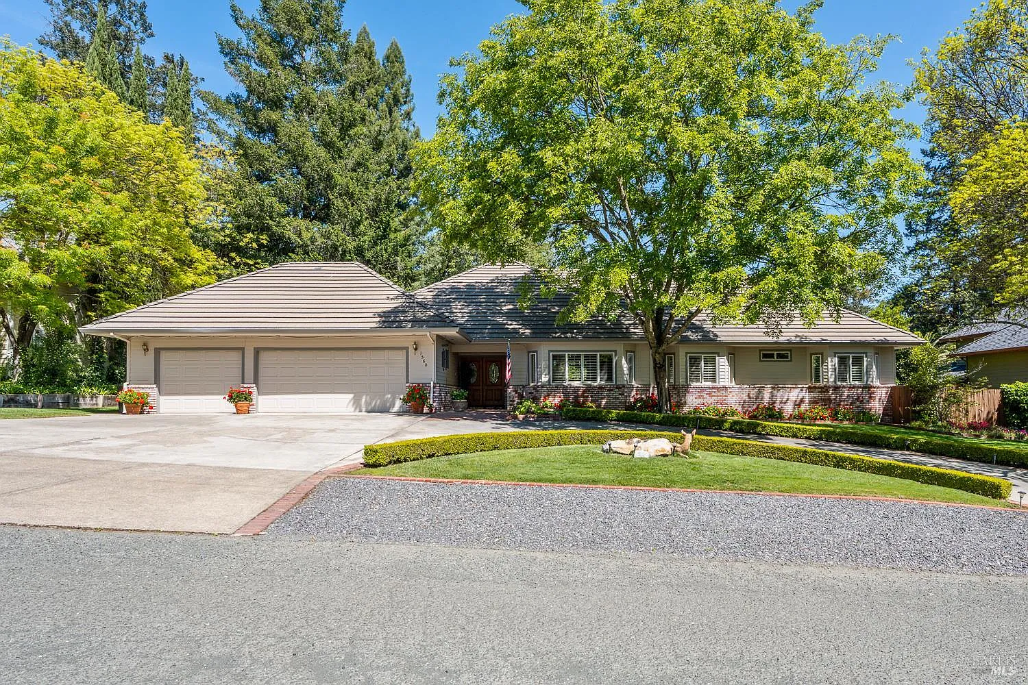 1560 Crane Terrace Ukiah, CA 95482 - Photo 1 of 43