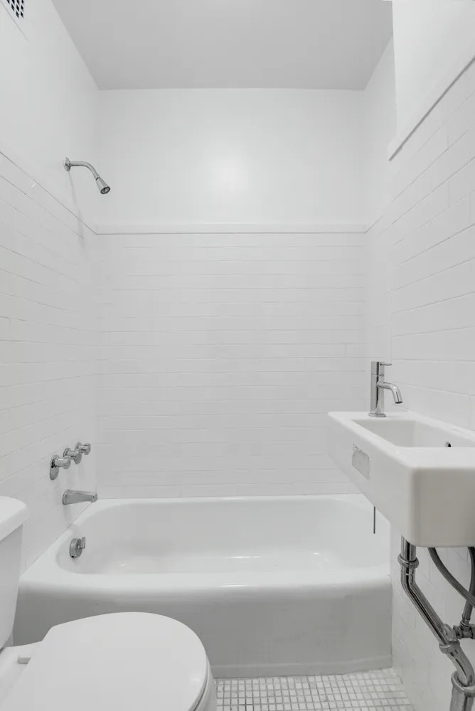 $1,249,000 | 16 Sutton Place, Unit 2B | Sutton Place