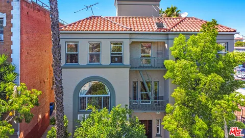$1,995,000 | 251 North Kenmore Avenue, Los Angeles, CA 90004