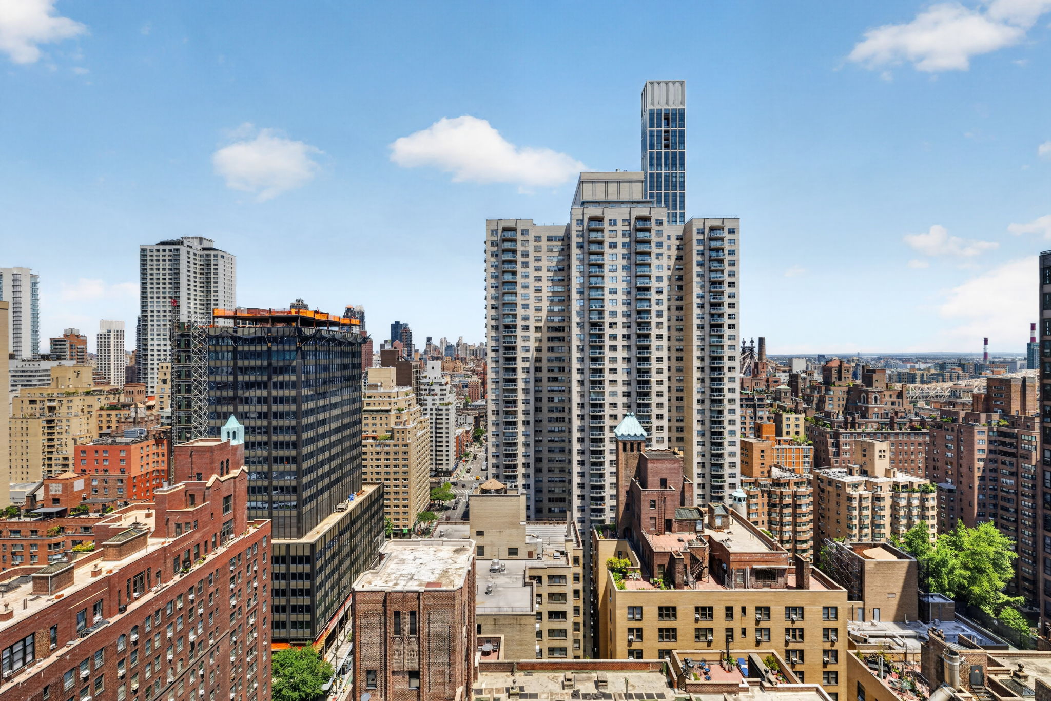400 East 54th Street, Unit 30D Manhattan, NY 10022 - Photo 8 of 18 Gallery Image 8