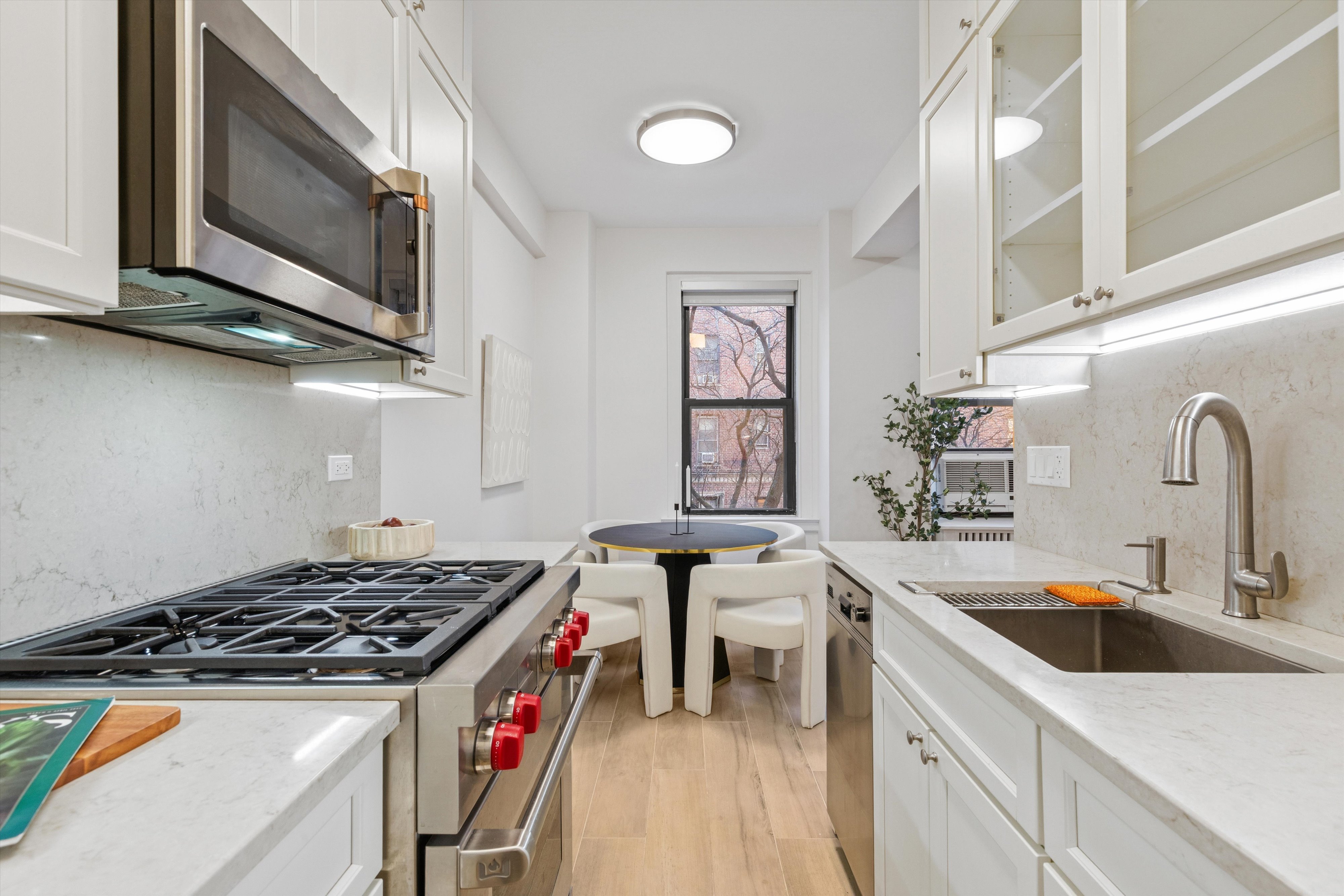 245 West 74th Street, Unit 4B Manhattan, NY 10023 - Photo 3 of 11