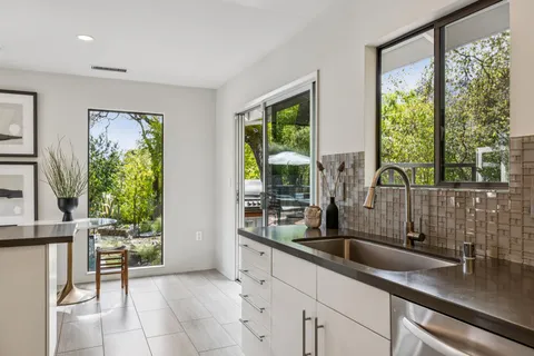 Contact Agent | 17140 Keaton Avenue, Sonoma, CA 95476