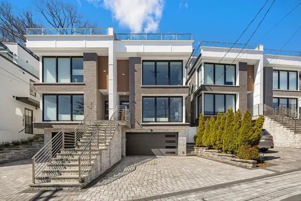 $2,150,000 | 504 Undercliff Avenue, Edgewater, NJ 07020