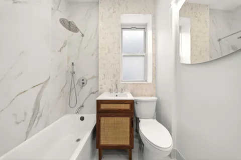 $475,000 | 120 East 83rd Street, Unit 4B | Upper East Side