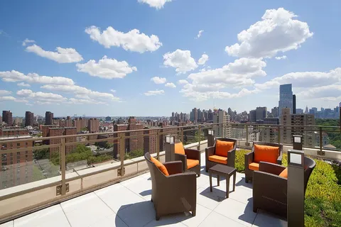 $1,949,000 | 1280 5th Avenue, Unit 10A | Upper Carnegie Hill