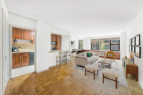 $649,000 | 345 East 52nd Street, Unit 3G | Midtown East